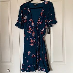 Womens floral wrap dress (L)